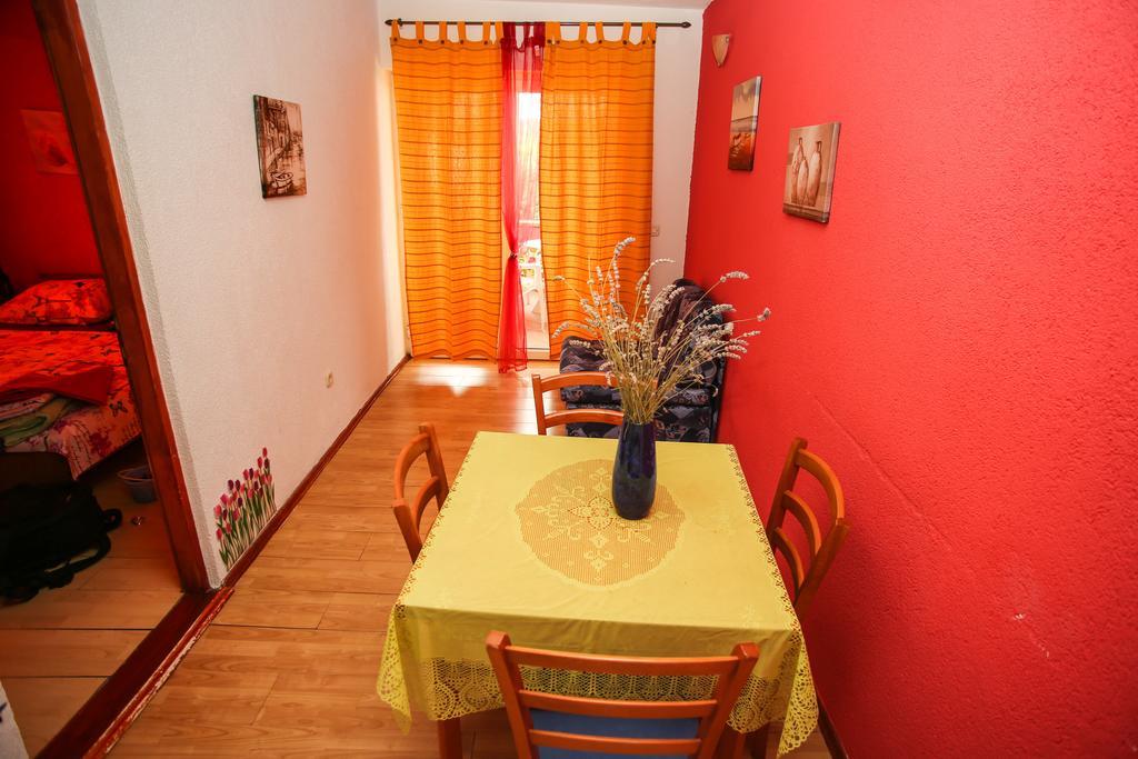 Apartments Marija Stari Grad  Rum bild