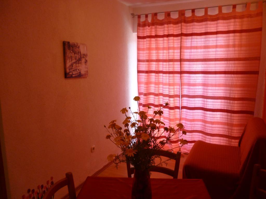 Apartments Marija Stari Grad  Rum bild